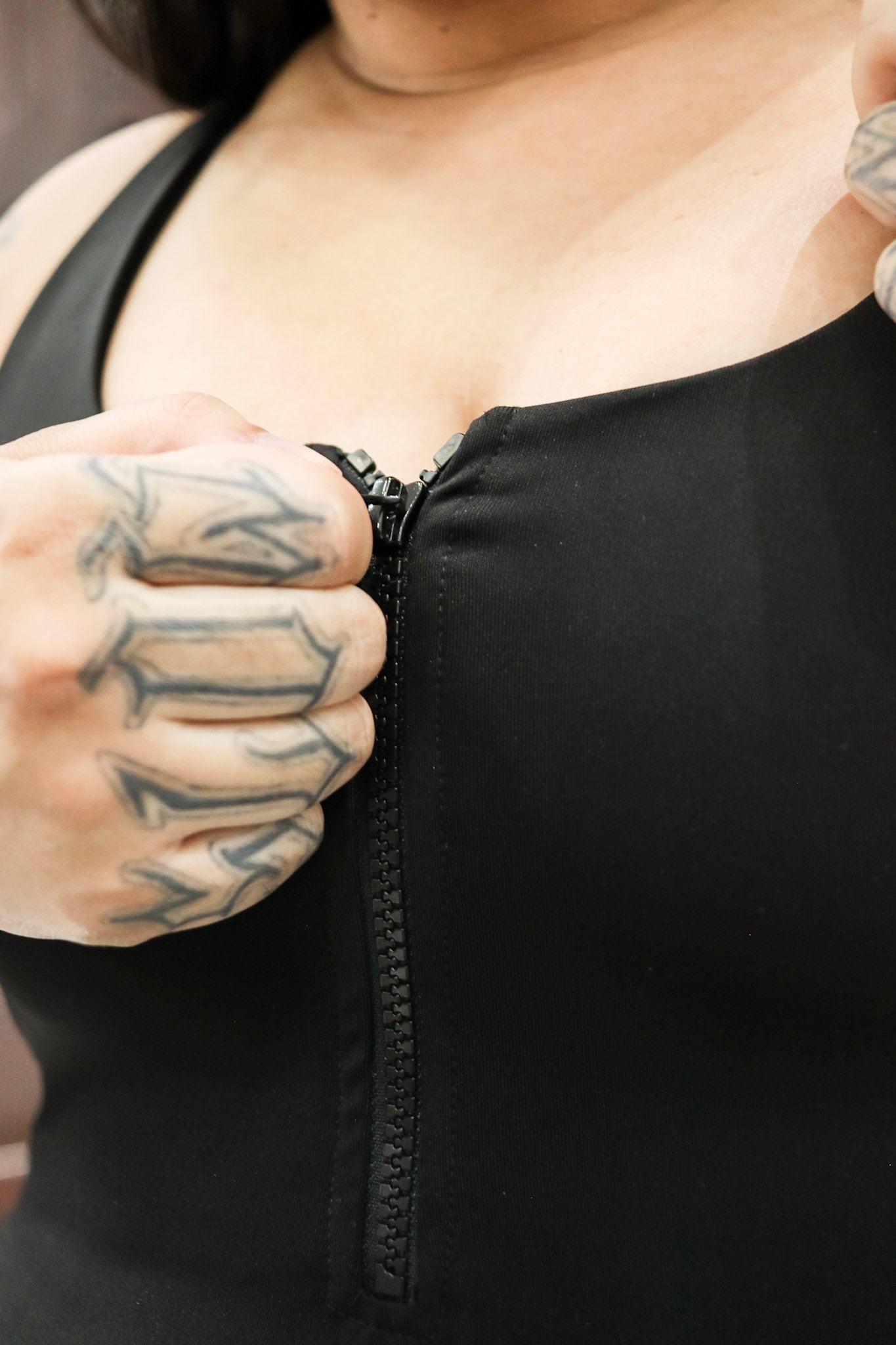 Macaquinho Fitness Feminino com Zíper Yebo